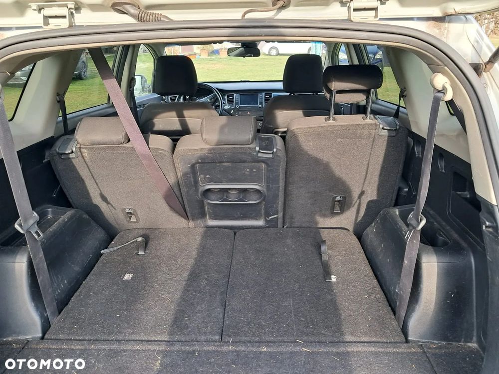 Kia Carens 1.7 CRDi 115 Dream Team Edition - 20