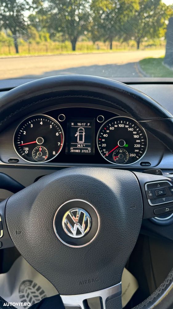 Volkswagen Passat - 6
