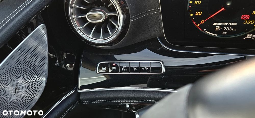Mercedes-Benz AMG GT 53 4Matic+ 4D Speedshift TCT 9G - 25