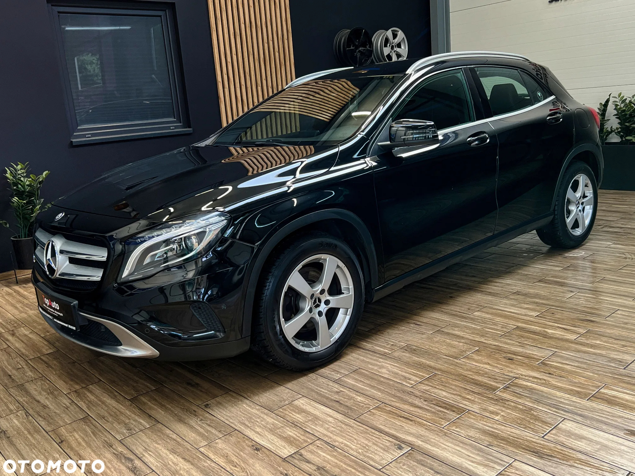 Mercedes-Benz GLA 250 7G-DCT - 13