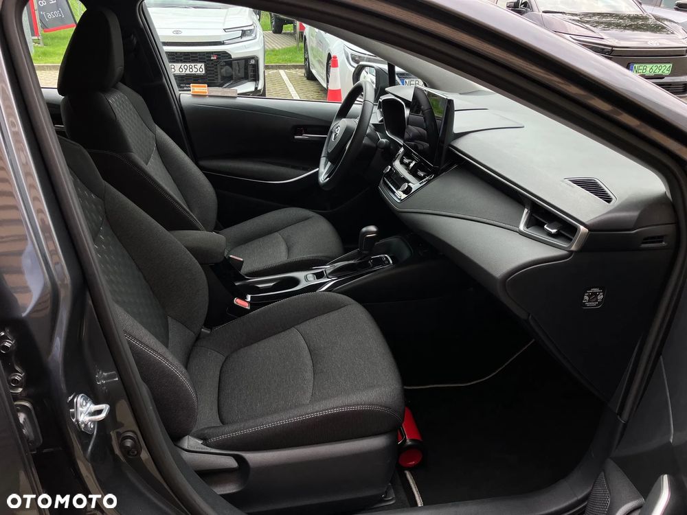 Toyota Corolla 1.8 Hybrid Comfort - 17