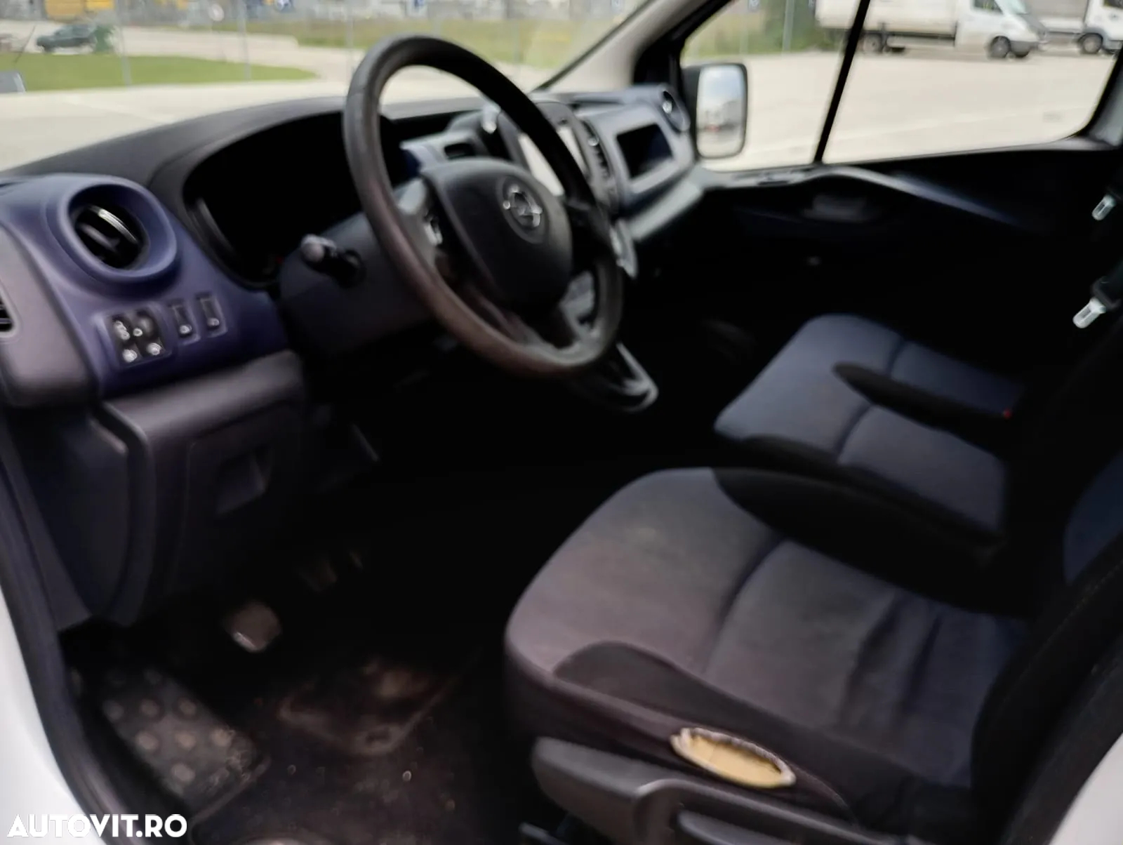 Opel Vivaro - 6