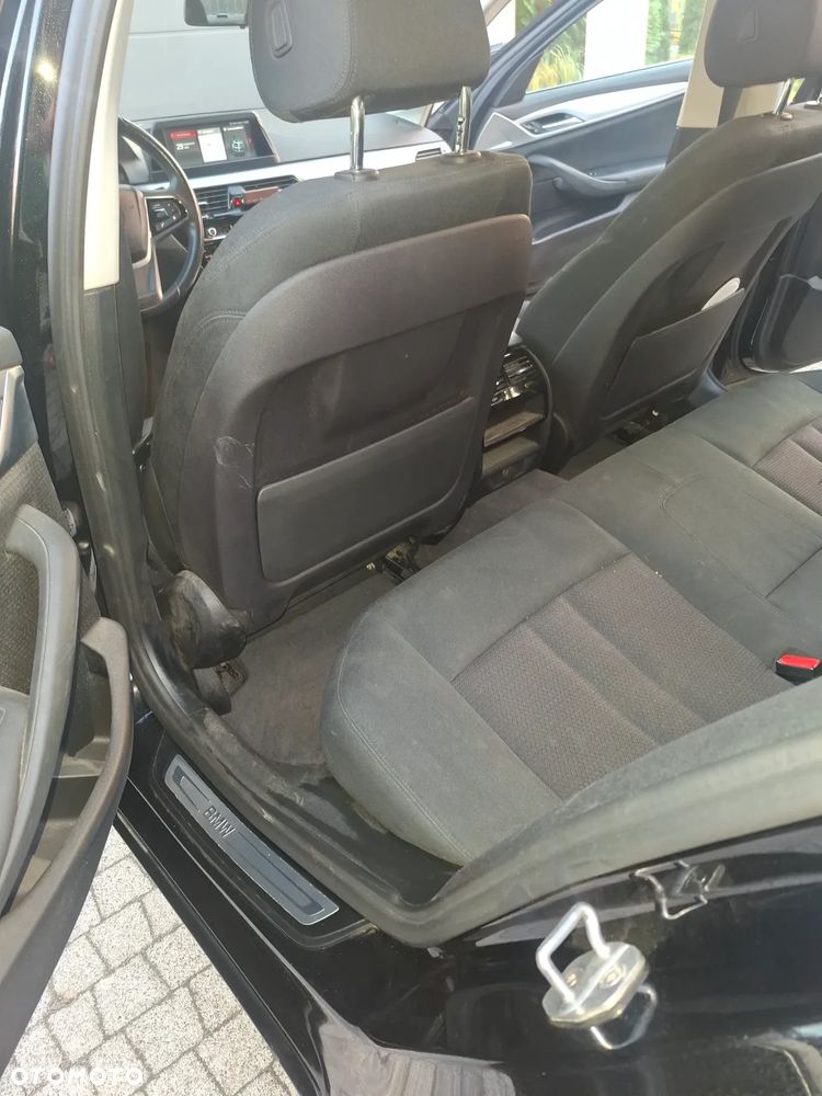 BMW Seria 5 518d - 14