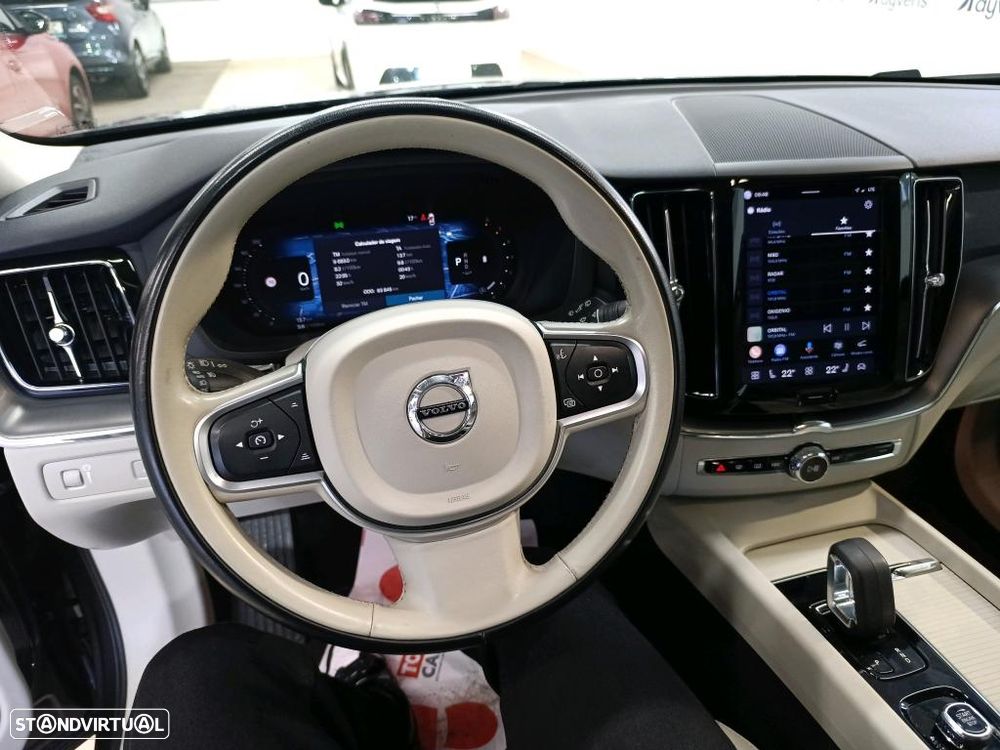 Volvo XC 60 2.0 B4 Momentum - 8