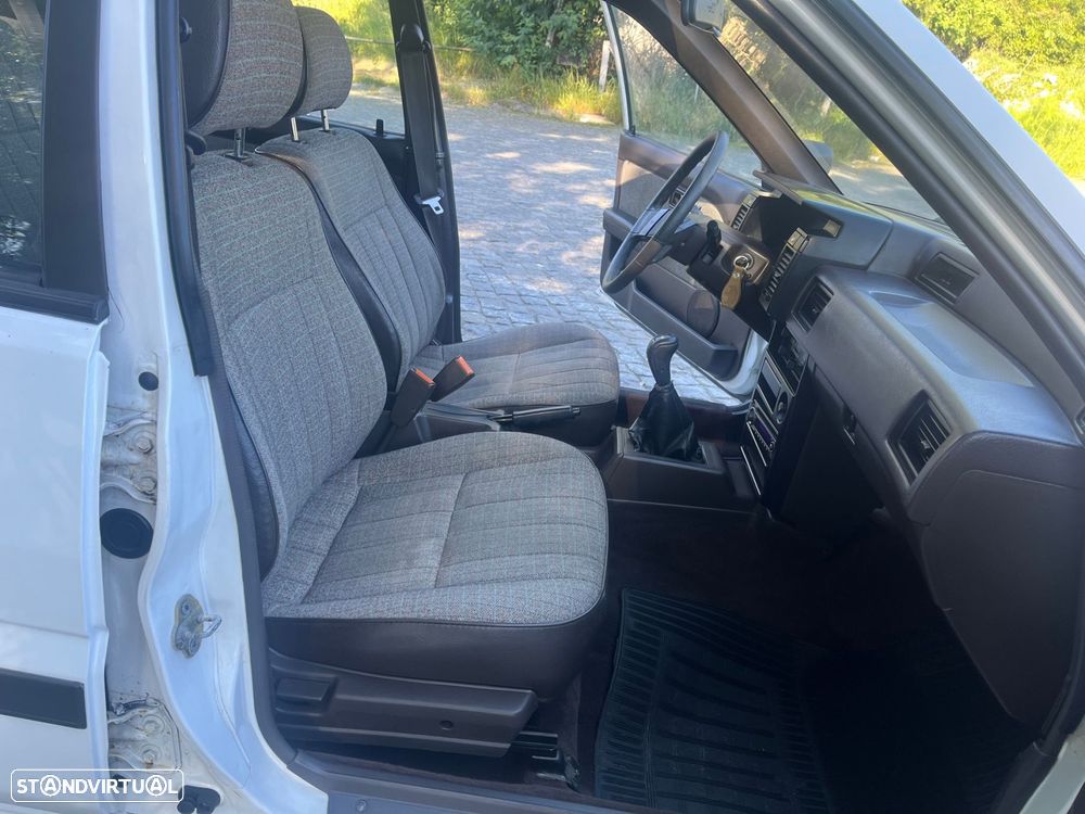 Nissan Sunny Sedan 1.6 SLX 4x4 - 9
