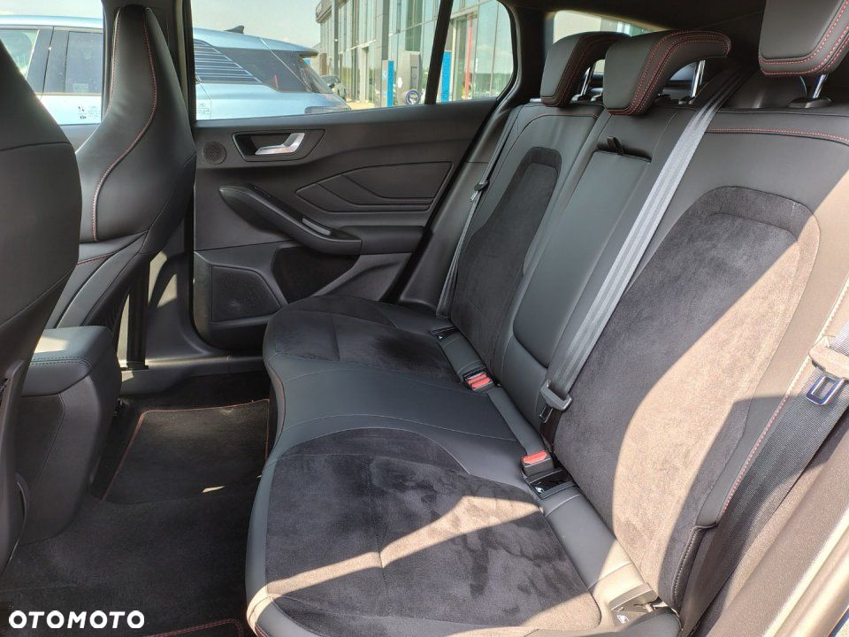 Ford Focus - 23