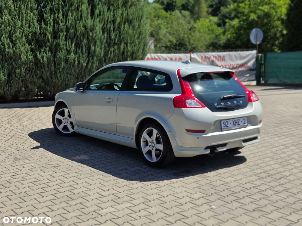 Volvo C30 D2 DRIVe R-Design - 20