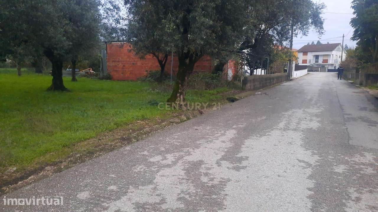 Terreno para construção de Moradia Uni/Bifamiliar isolada - Grande imagem: 3/7