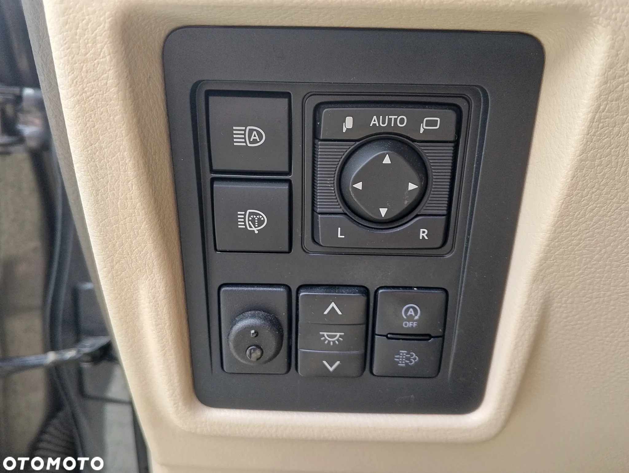 Toyota Land Cruiser LC 2.8 D-4D Prestige - 13