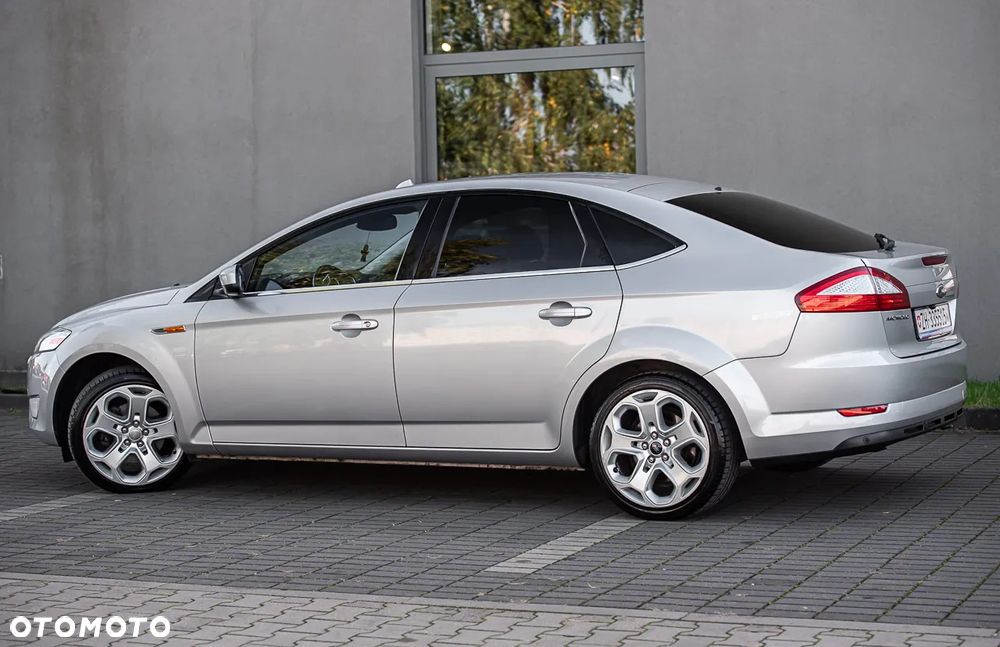 Ford Mondeo 2.5 Titanium - 11