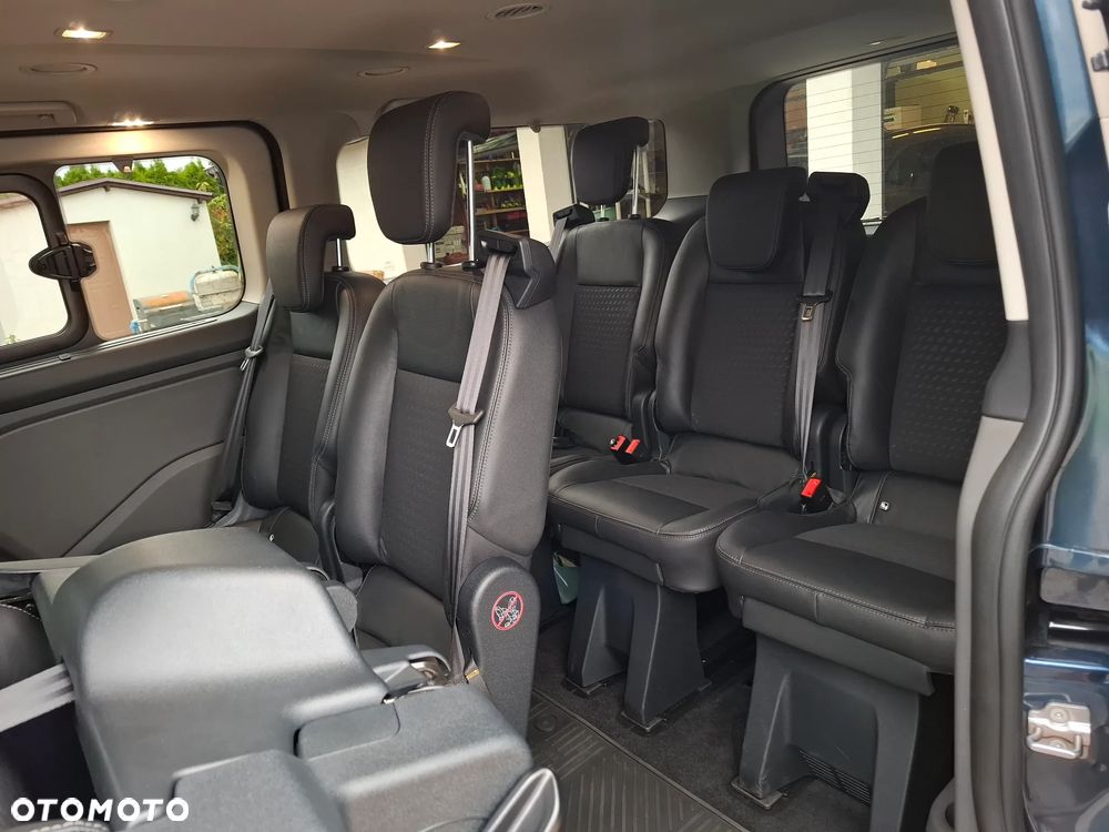 Ford Tourneo Custom 2.0 EcoBlue L2 Titanium - 9