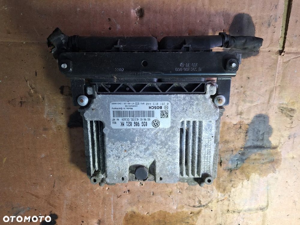 VW PASSAT B6 2.0 TDI sterownik silnika 03G906021NK  (7/6)