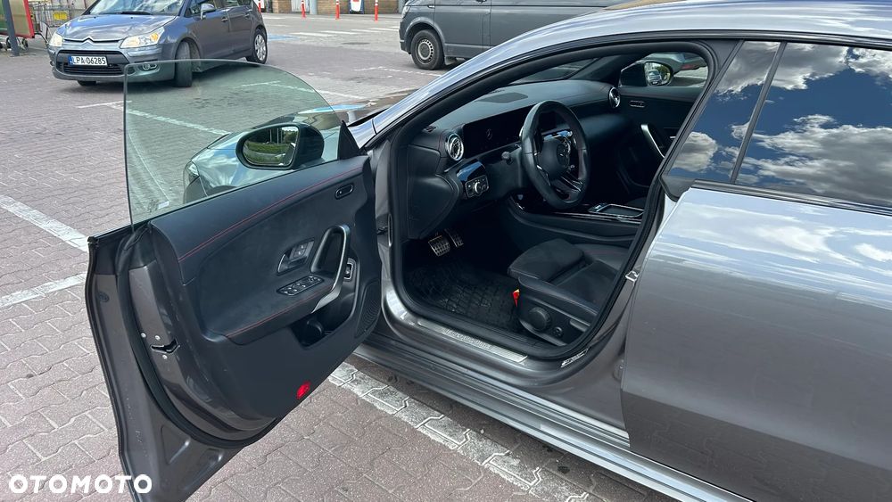 Mercedes-Benz CLA 200 7G-DCT - 5