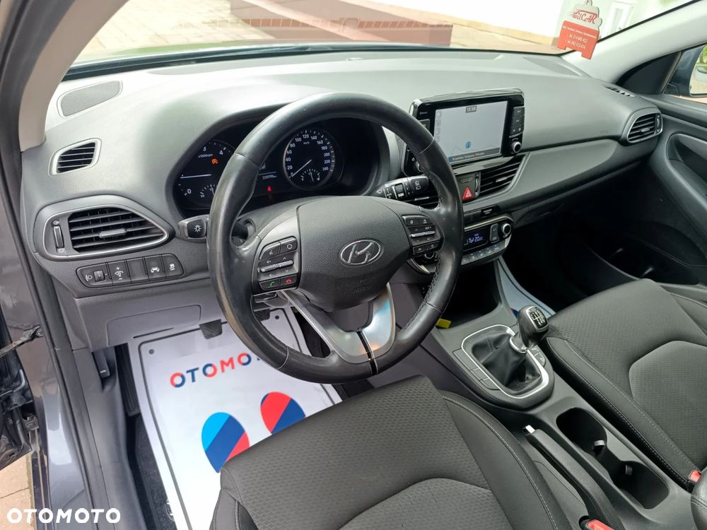 Hyundai i30 blue Kombi 1.6 CRDi Style - 27