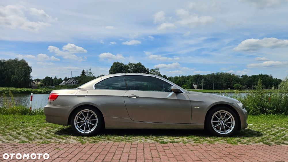 BMW Seria 3 320i - 9