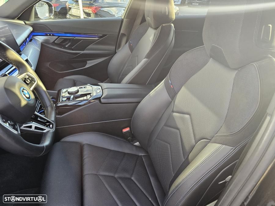 BMW i5 eDrive40 Pack Desportivo M - 28