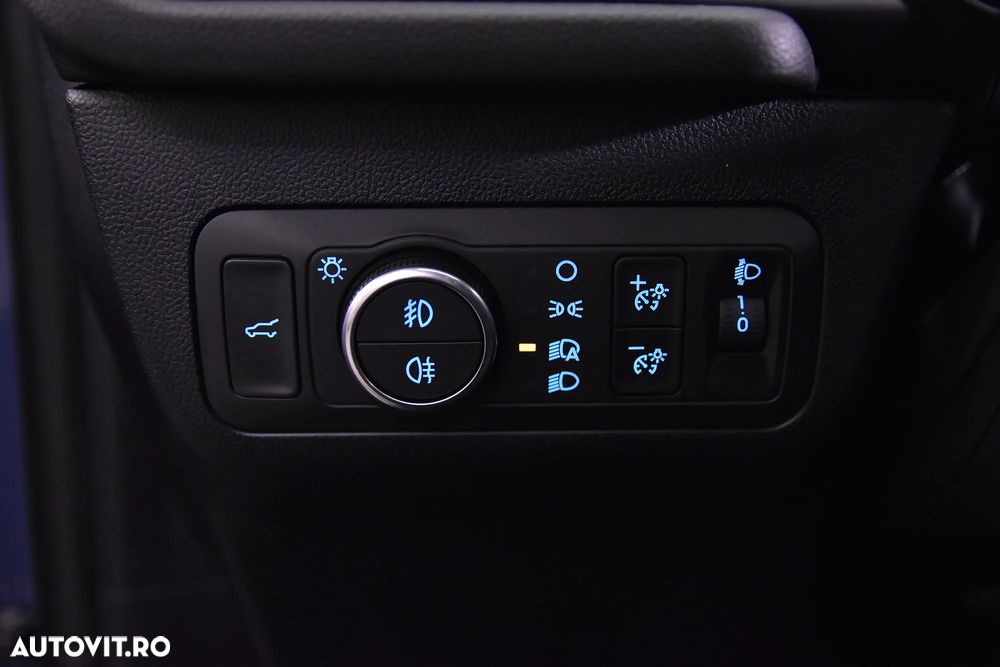 Ford Kuga - 16