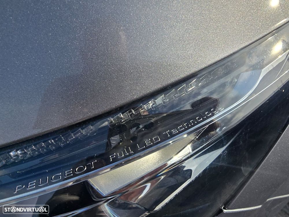 Peugeot 3008 1.2 PureTech Allure EAT8 - 20