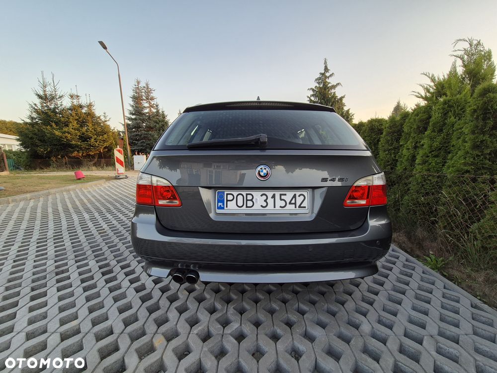 BMW Seria 5 545i - 7