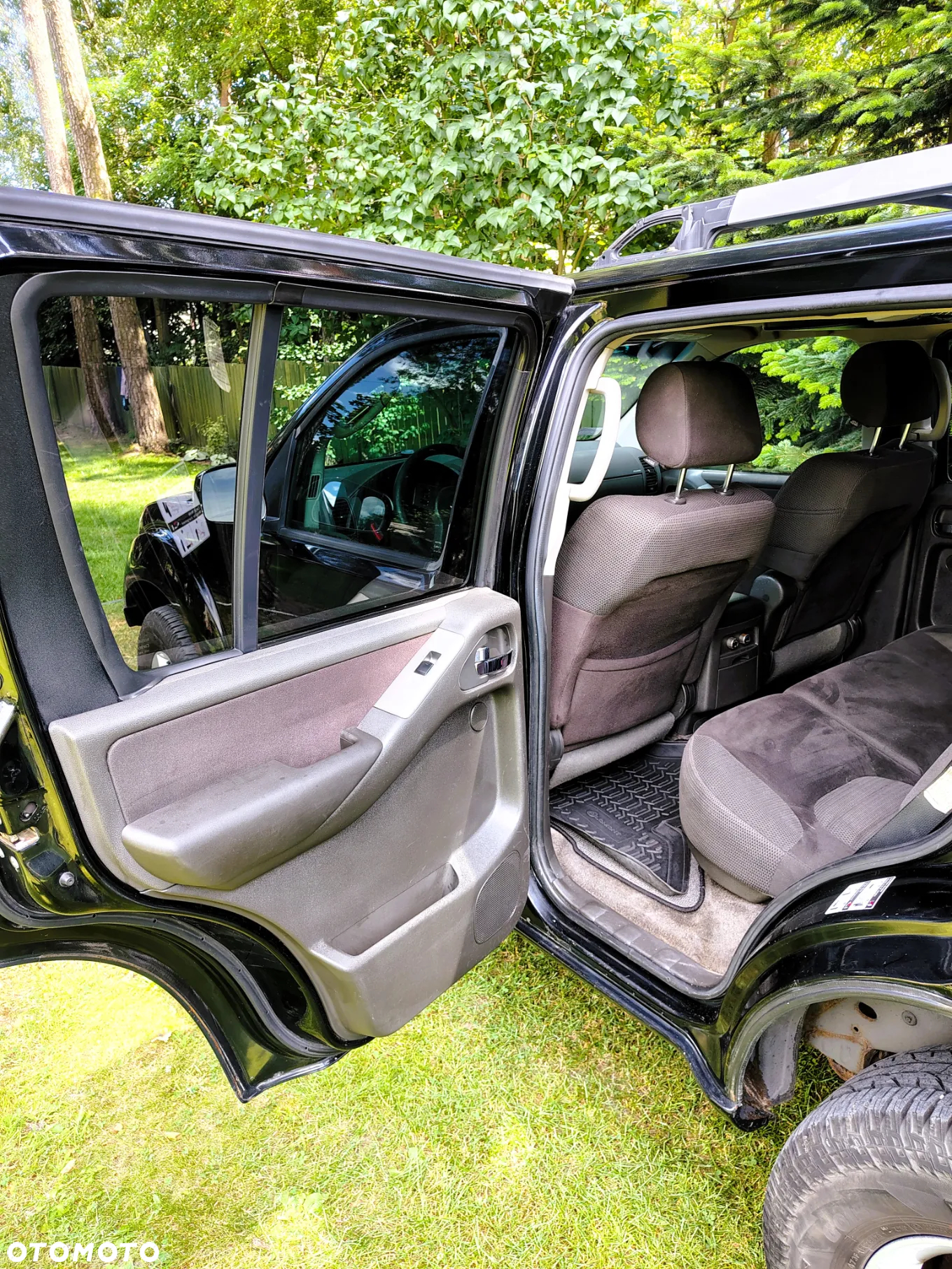Nissan Pathfinder 4.0 V6 LE - 17