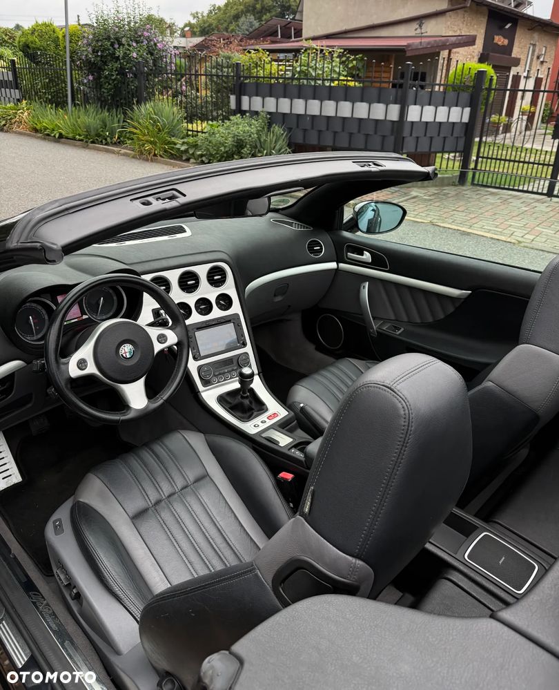 Alfa Romeo Spider 2.2 JTS 16V Exclusive - 13