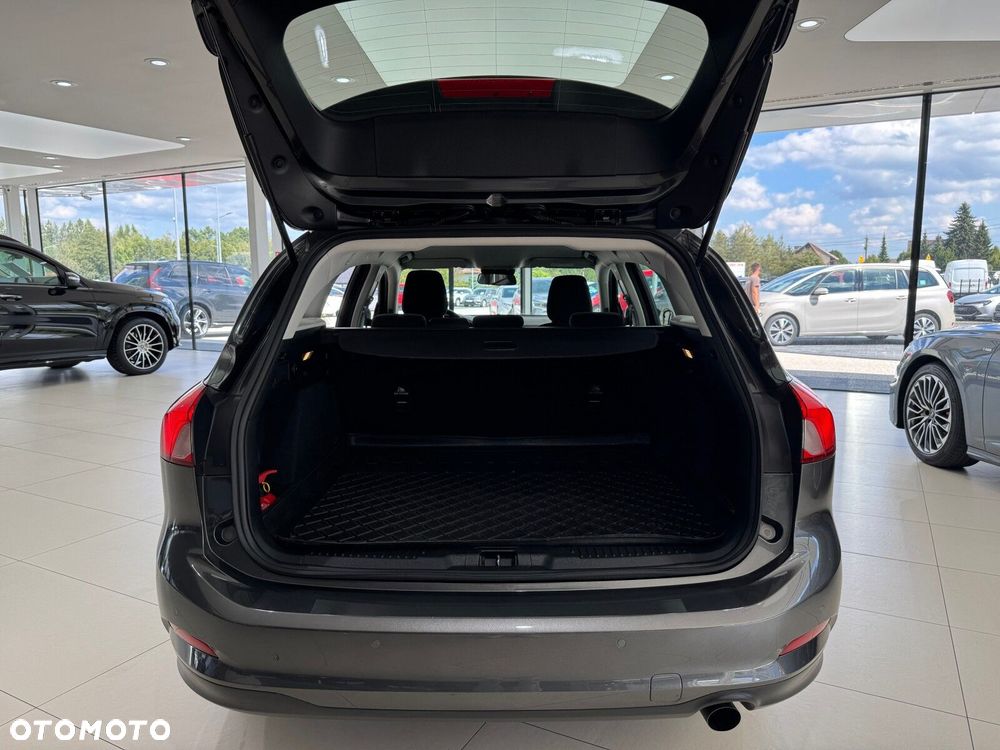 Ford Focus 1.0 EcoBoost Trend - 17