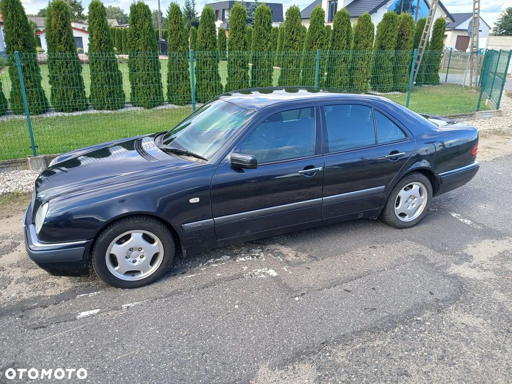 Mercedes-Benz Klasa E 200 CDI Elegance - 9
