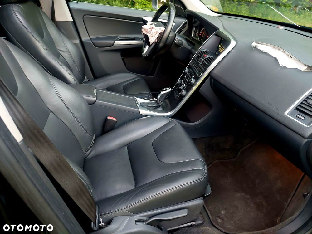 Volvo XC 60 D4 AWD Geartronic Summum - 16
