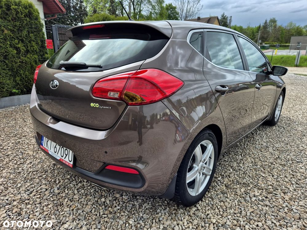 Kia Ceed 1.4 CVVT Dream Team Edition - 12