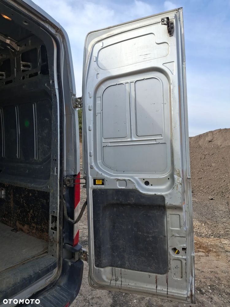Ford Transit - 12