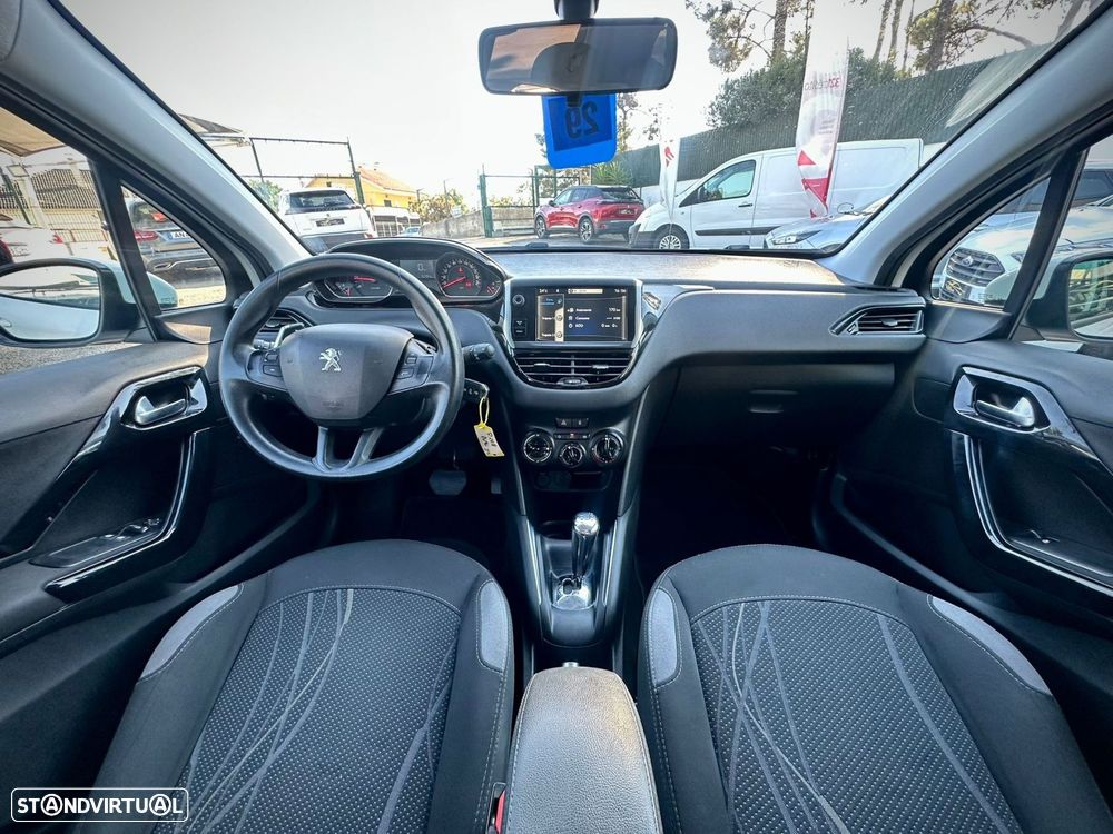 Peugeot 208 1.2 PureTech Allure EAT6 - 9