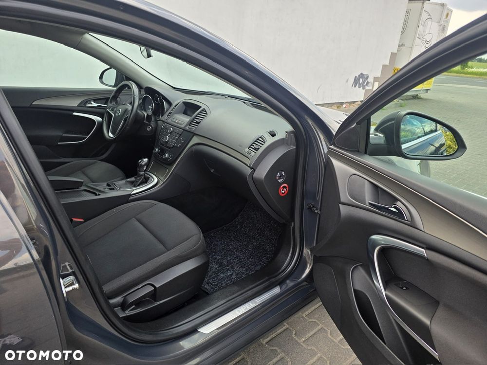 Opel Insignia - 12