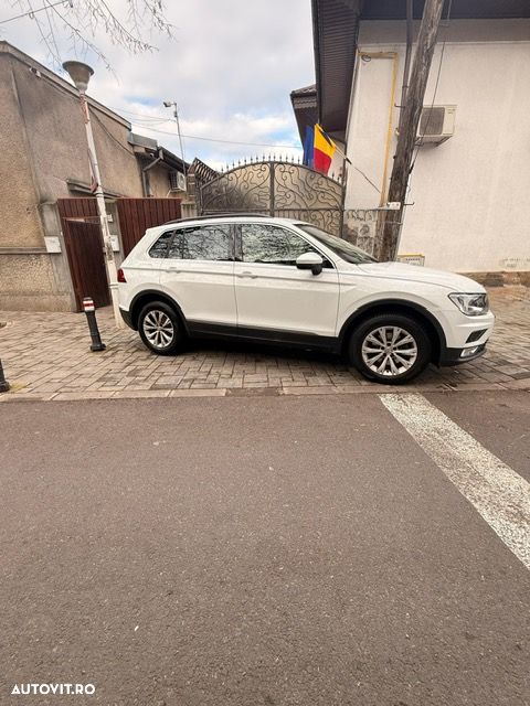 Volkswagen Tiguan 2.0 TDI 4Motion DSG BMT Sport & Style - 6