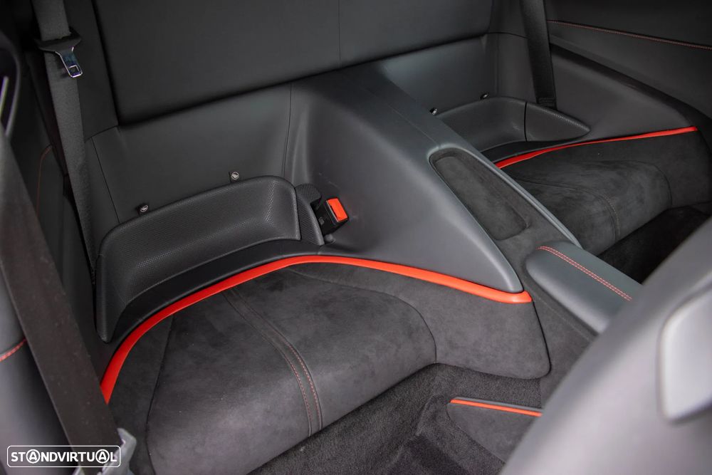 Ferrari Roma 3.9 Twin-Turbo V8 - 42