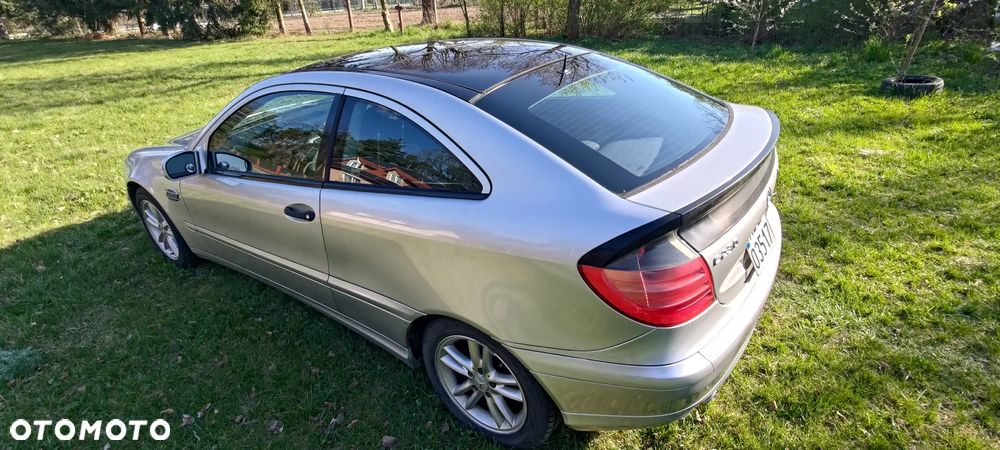 Mercedes-Benz C-Class 2002 photo 4