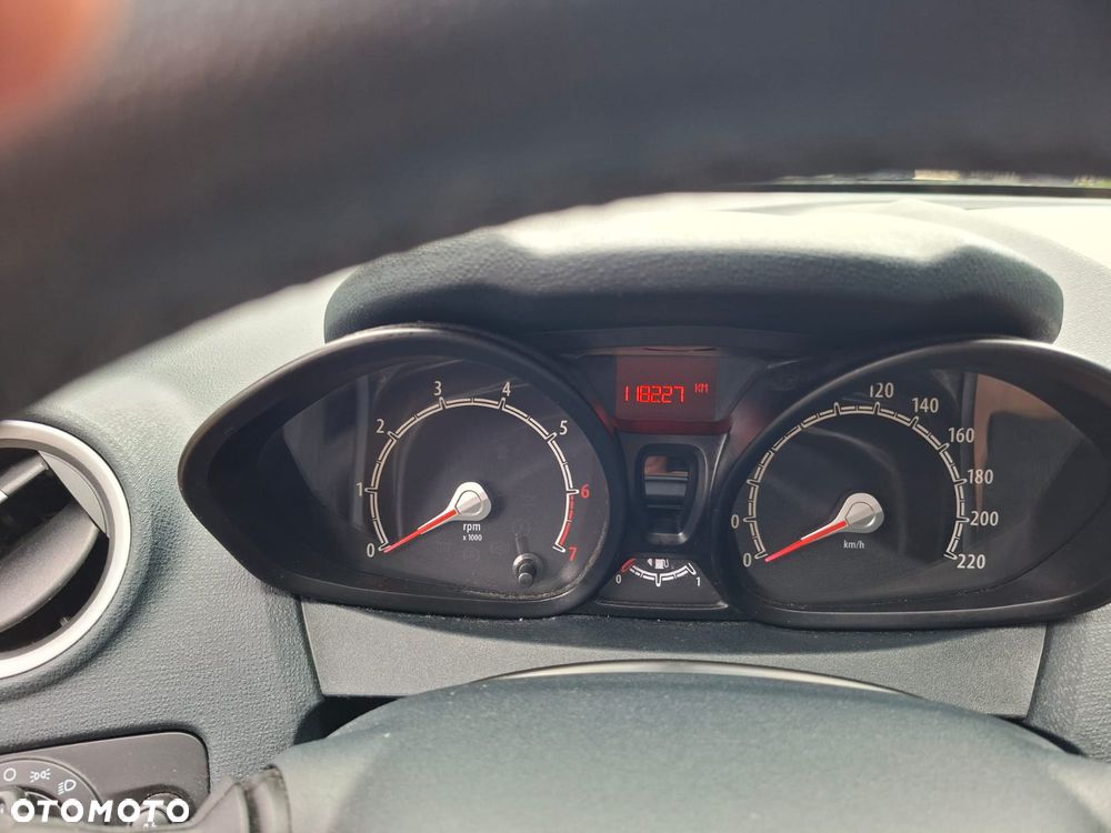 Ford Fiesta 1.4 Gold X - 9