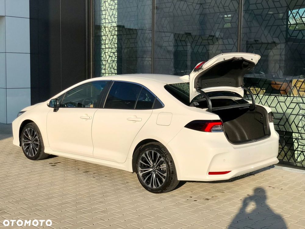 Toyota Corolla 1.8 Hybrid Style - 34