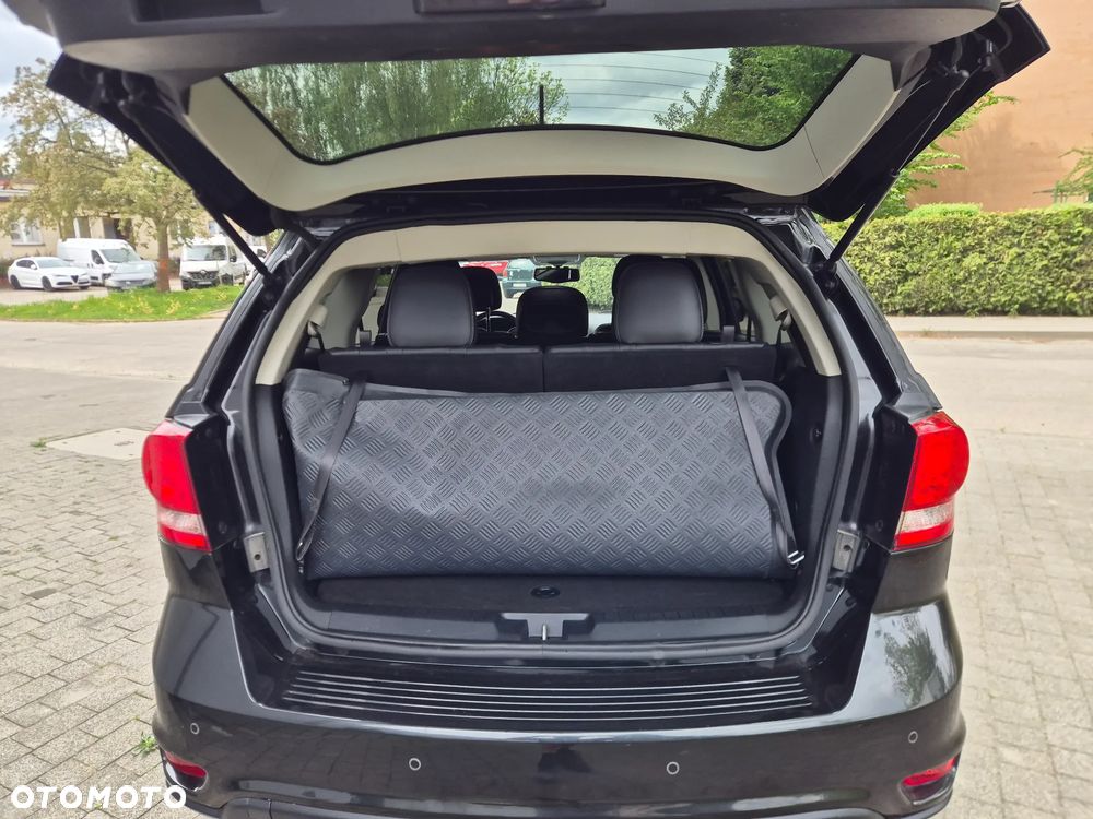 Fiat Freemont 2.0 Multijet 16V DPF Automatik Allrad Black Code - 19