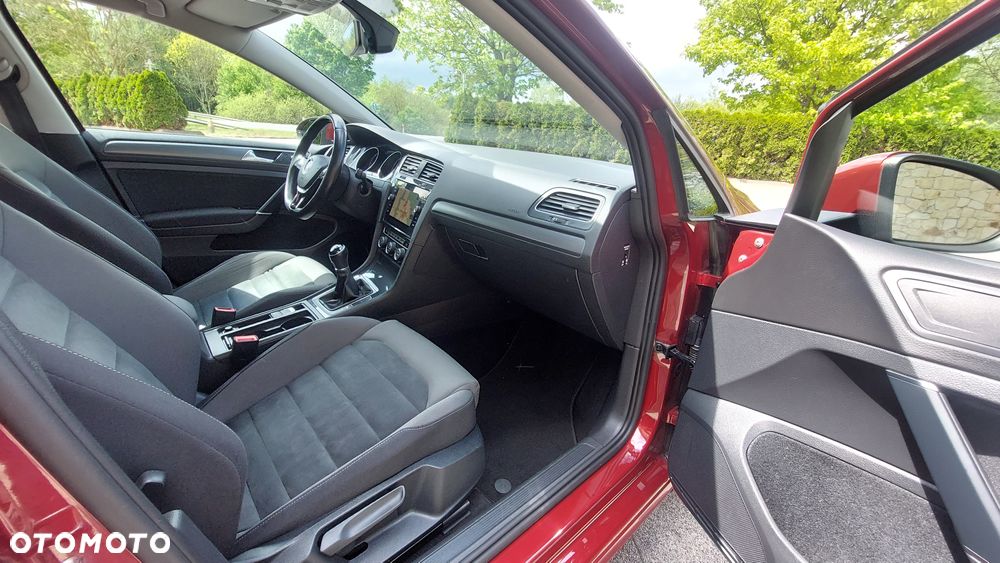 Volkswagen Golf - 7