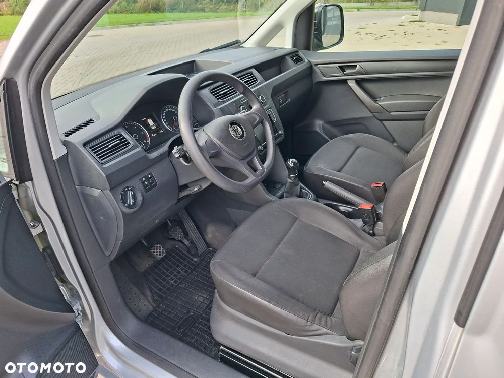 Volkswagen Caddy - 10
