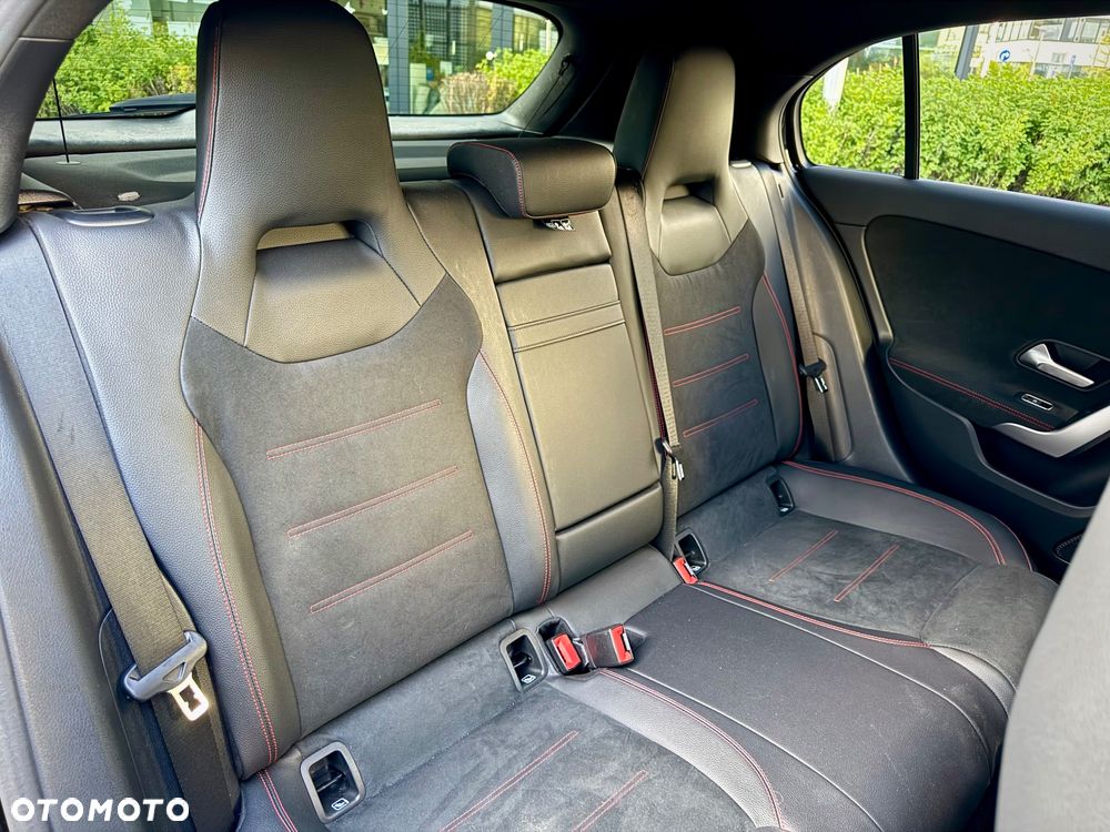 Mercedes-Benz Klasa A 220 4-Matic AMG Line 7G-DCT - 17
