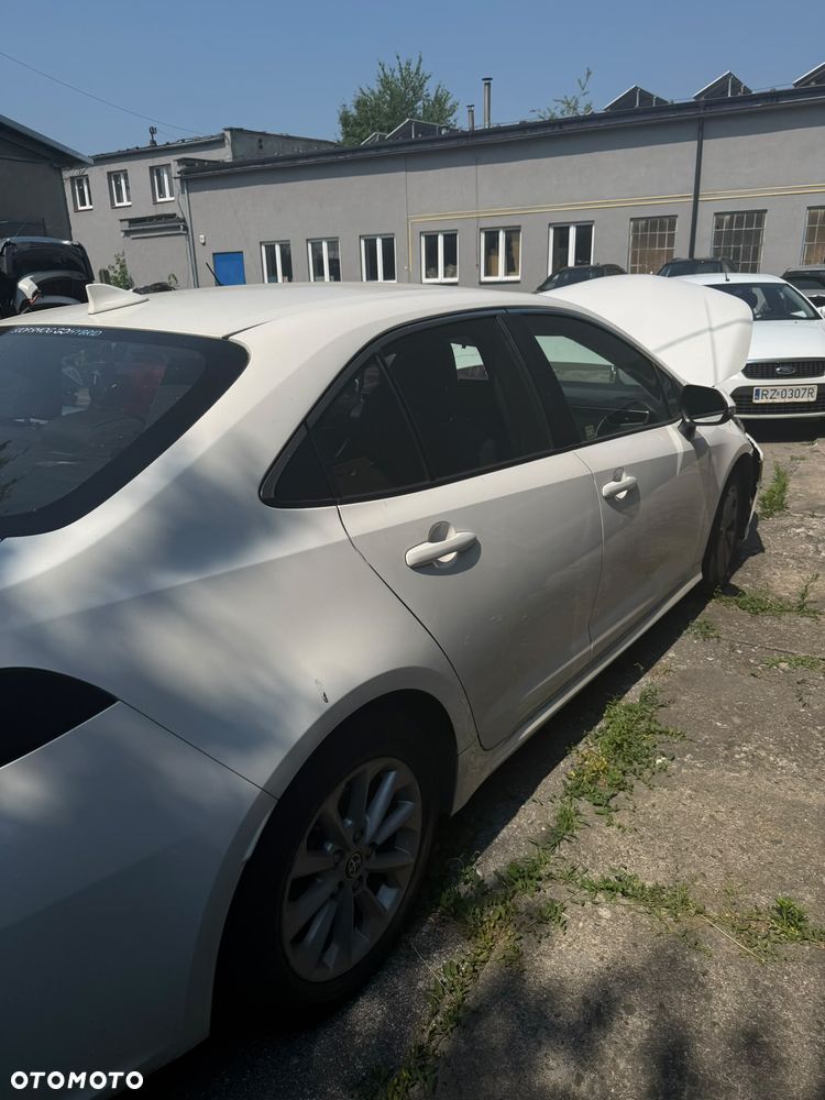 Toyota Corolla - 5