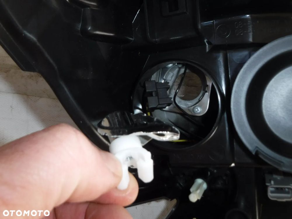 renault clio iii 3 lift lampa przód lewa nowa przednia z uszk - 4