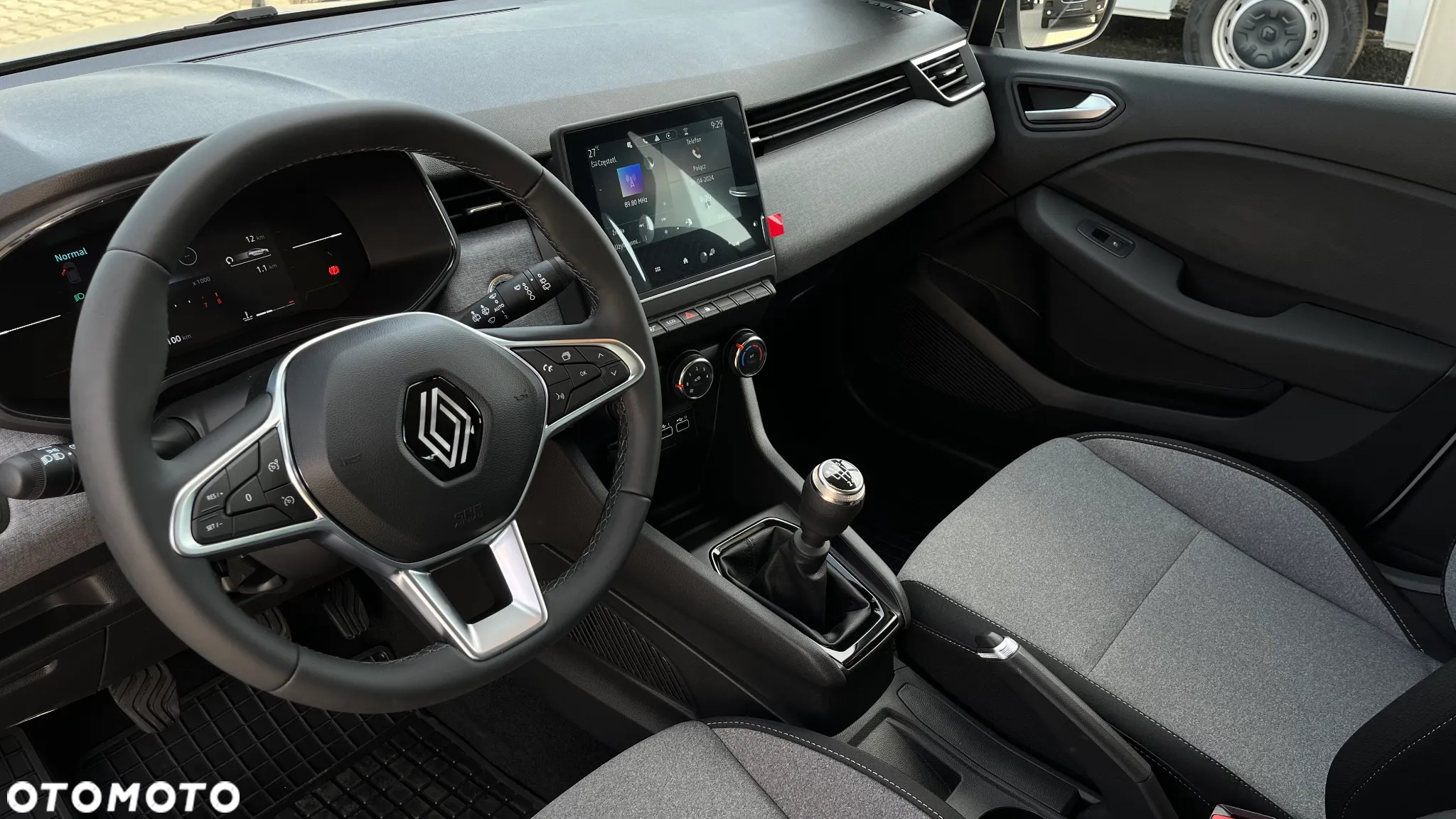 Renault Clio - 8
