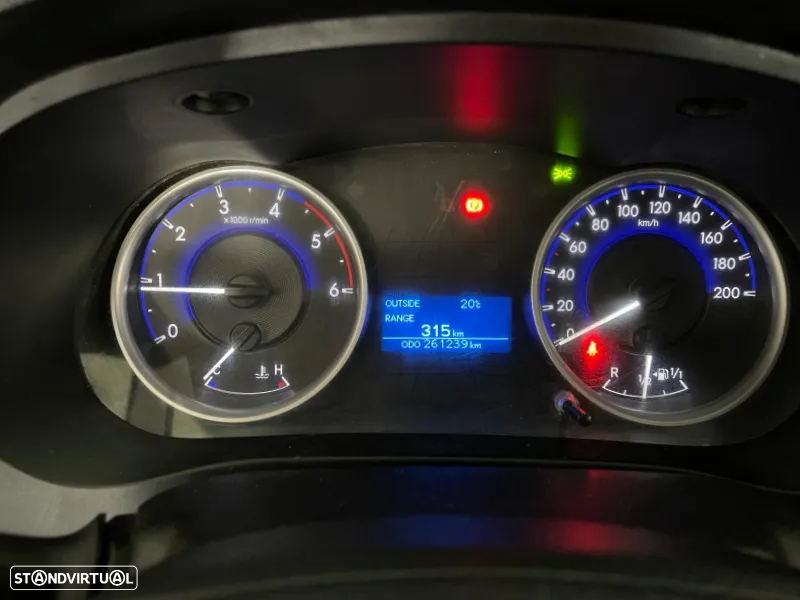 Toyota Hilux 2.4 D-4D 2WD CD - 16