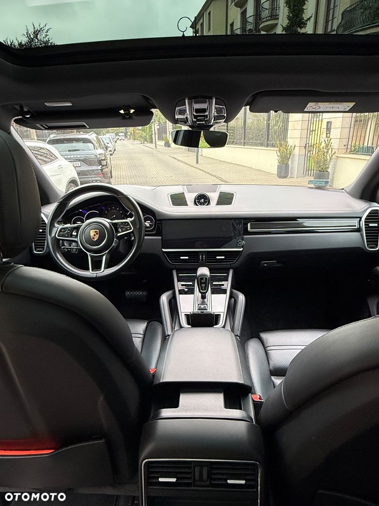 Porsche Cayenne - 6