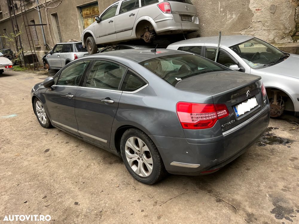 Dezmembrez Citroen C5 1,6 HDI 2009 gri - 4