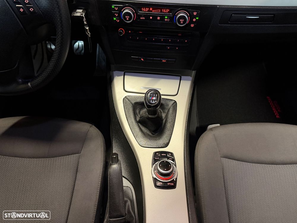 BMW 318 d DPF Edition Sport - 17