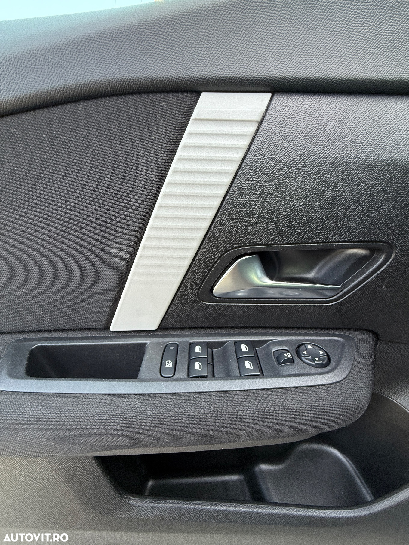 Citroën C4 PureTech 100 Stop&Start LIVE PACK - 18
