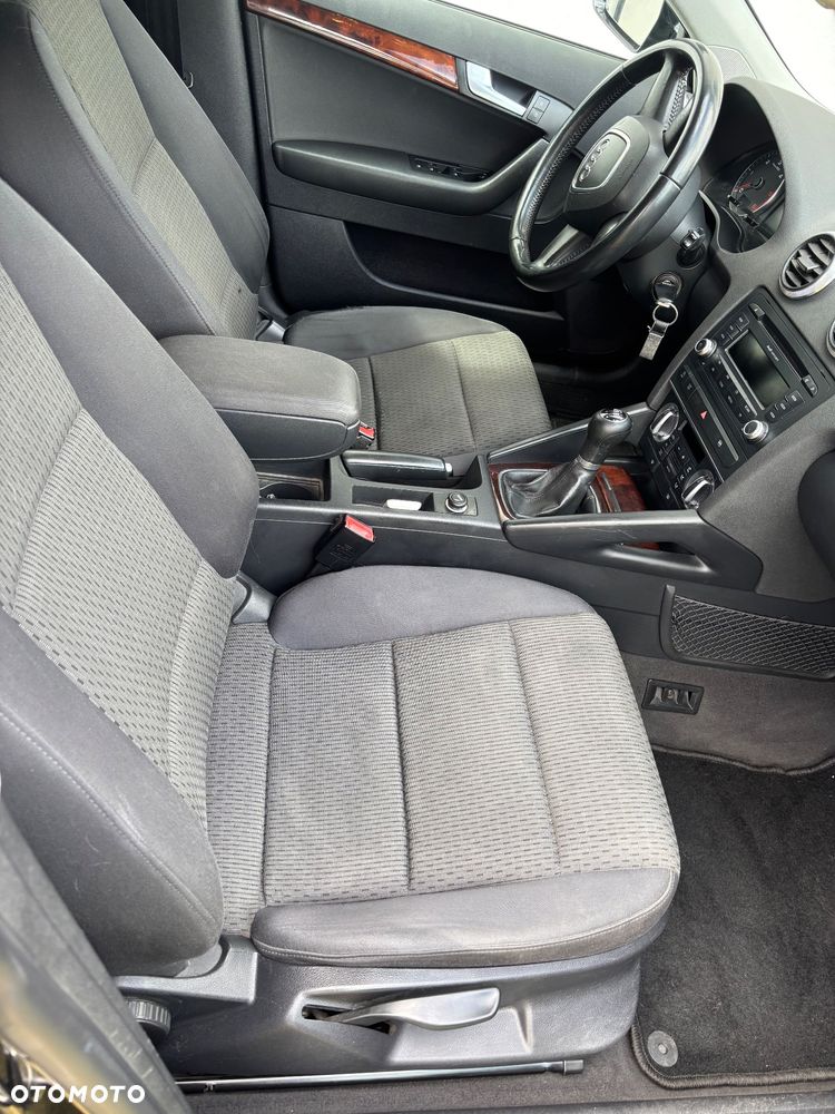 Audi A3 Sportback 2.0 TDI DPF Ambition - 10